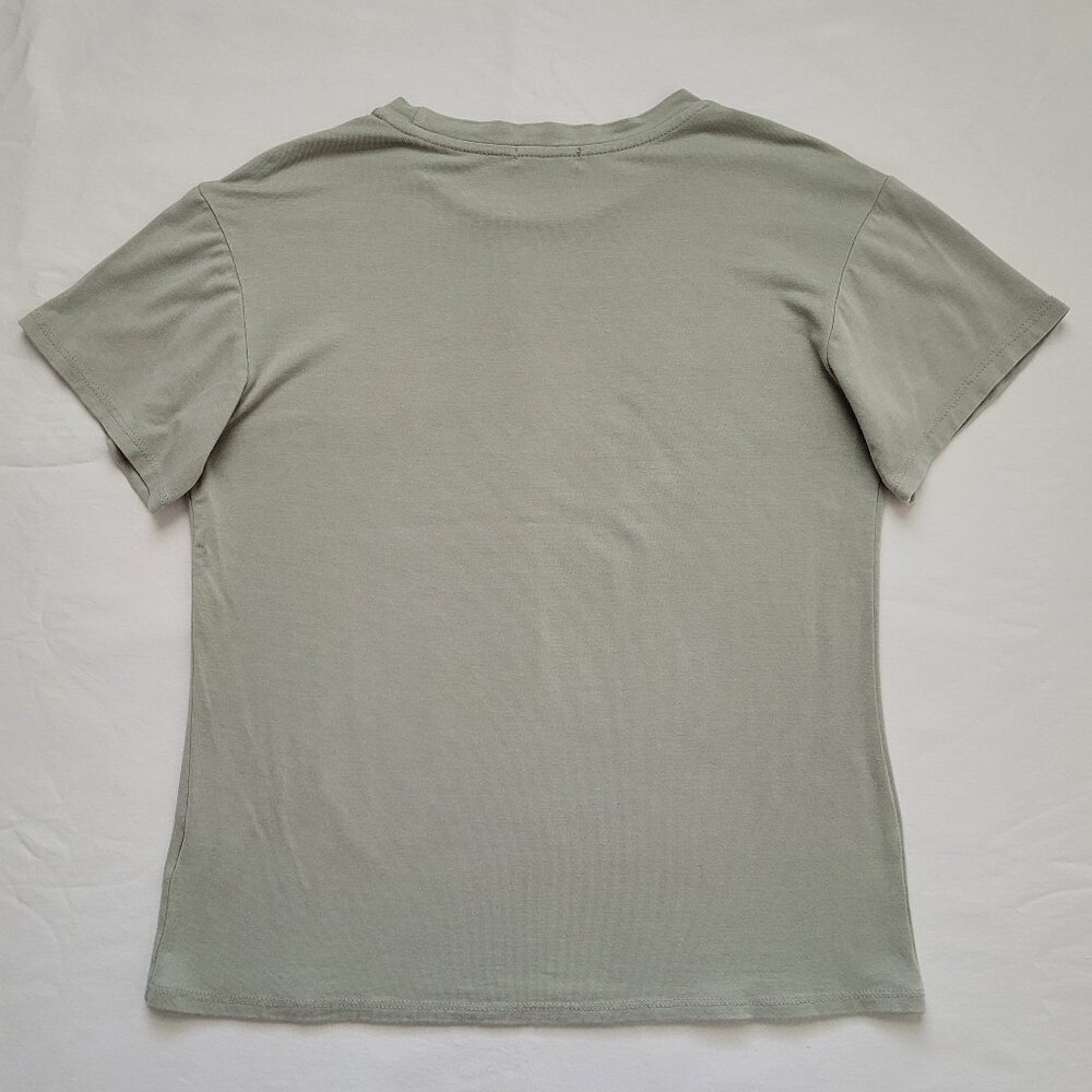 Originality Daydreaming All Day Long Graphic Tee Sage Green Boho Top Youth Large - Picture 2 of 8